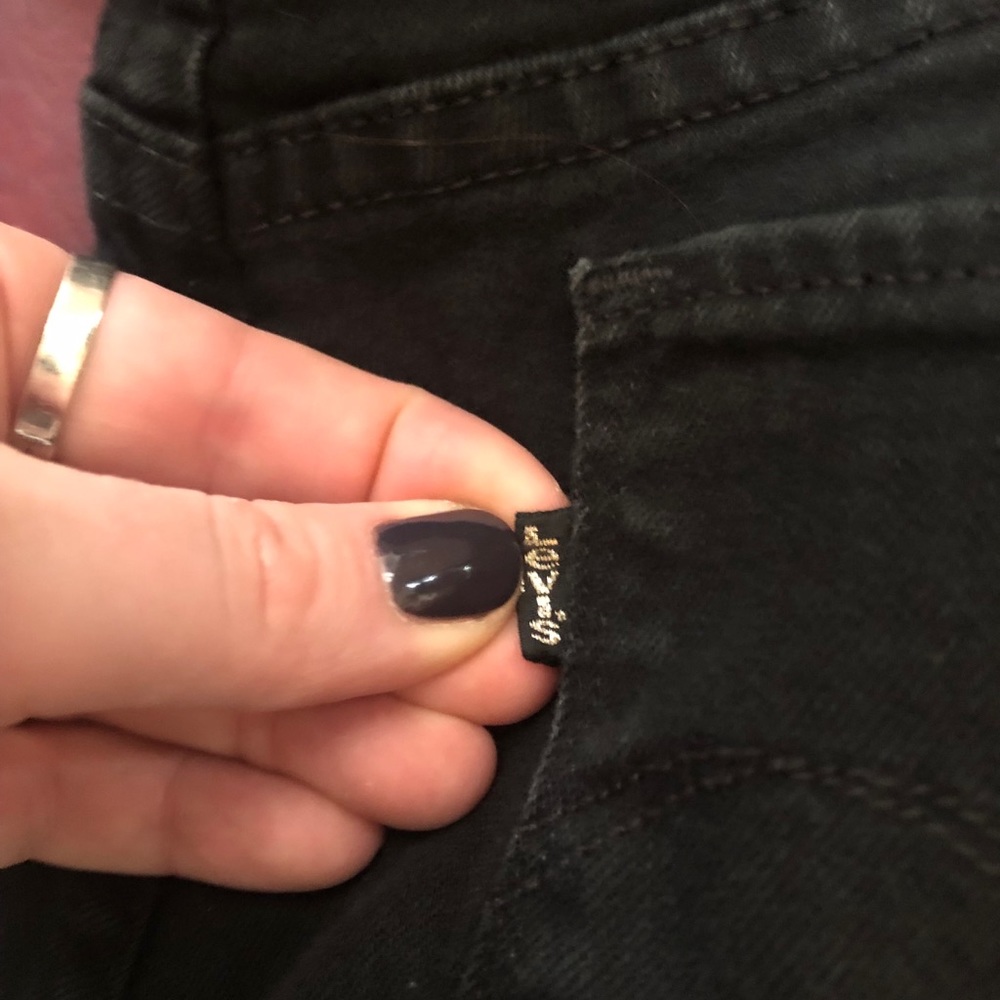 perfect black levi’s skinny jean